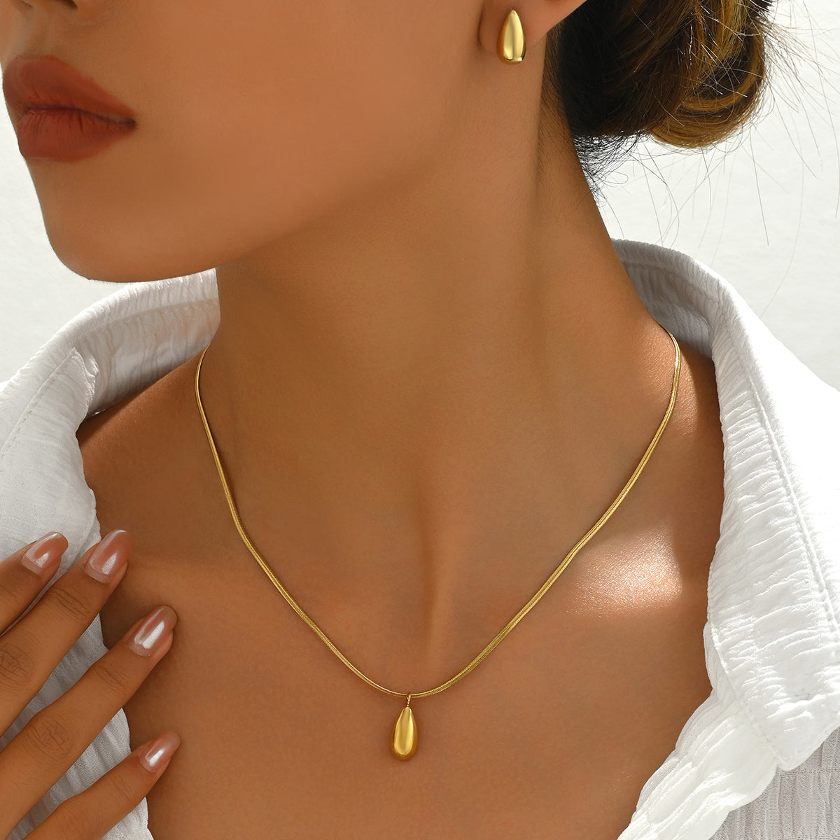 Tide Drop Necklace