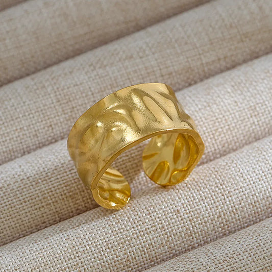 Sculpt Flow Ring